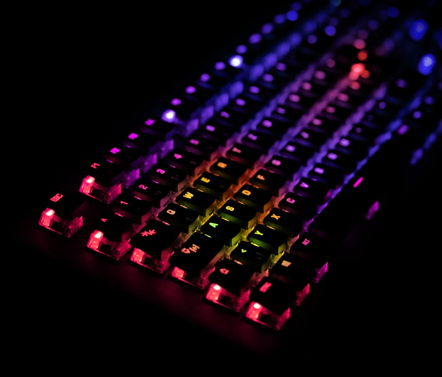 ROCCAT Vulcan 121 AIMO Mechanical PC Tactile Gaming Keyboard
